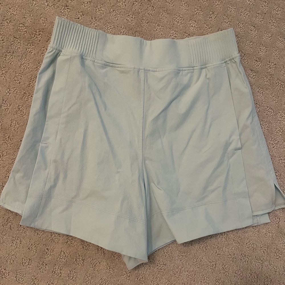 Lululemon Stretch Woven Relaxed-Fit HR 4” Short